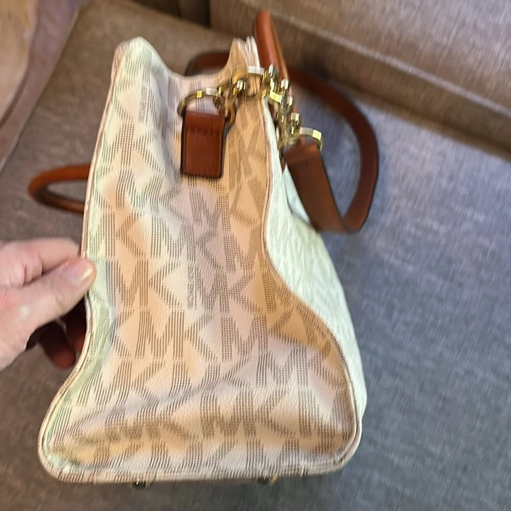 Michael Kors Hamilton tote, like new condition